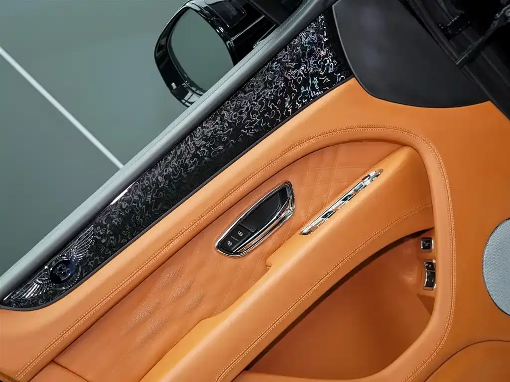 Bentley Bentayga 2026 из CN, фото 7