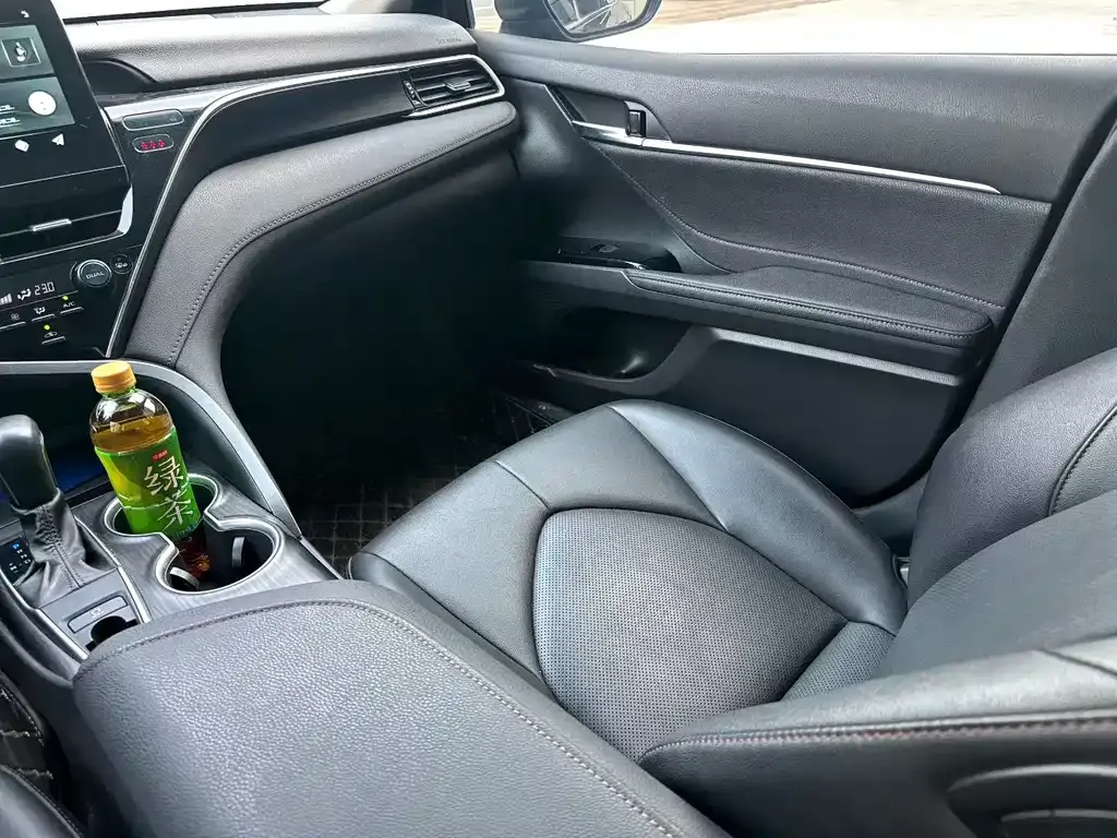 Toyota Camry 2023 из CN, фото 8