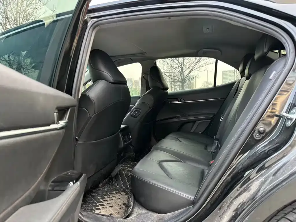 Toyota Camry 2023 из CN, фото 7