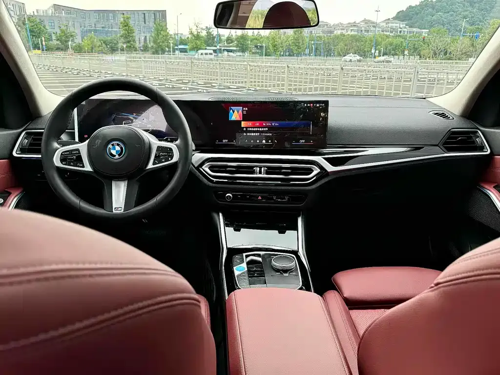 BMW i3 2024 из CN, фото 2