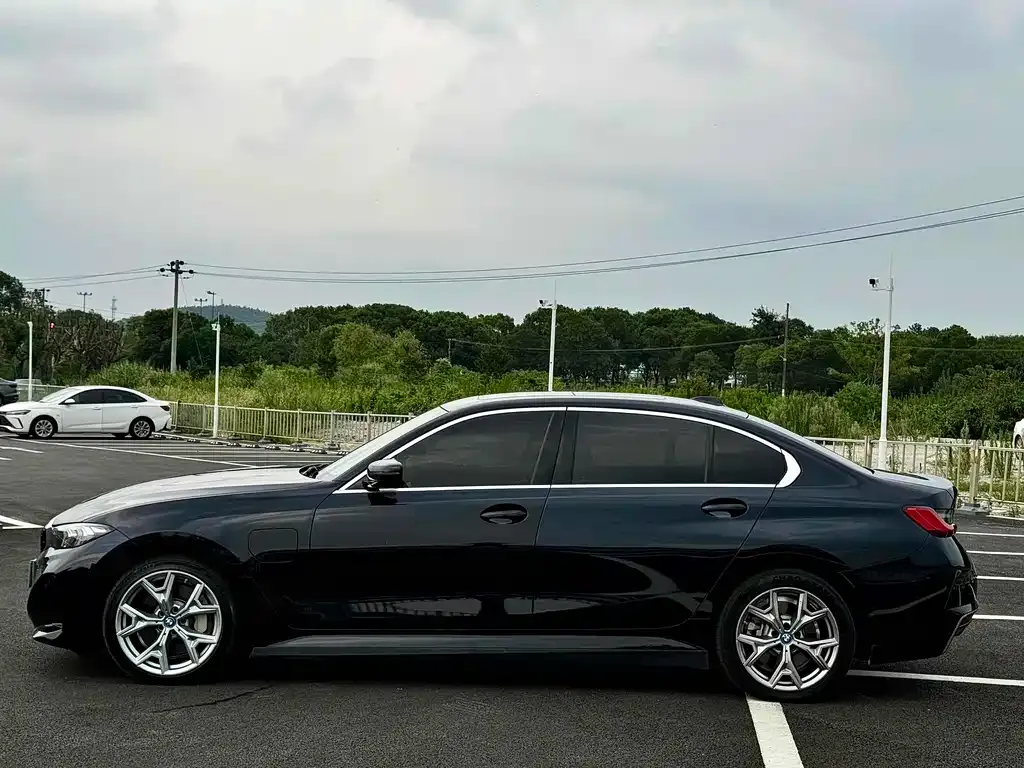 BMW i3 2024 из CN, фото 3