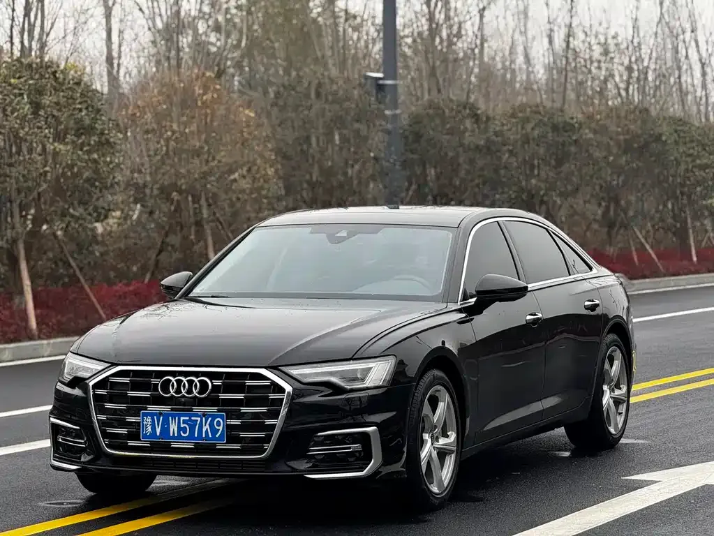 Audi A6L — фото 1
