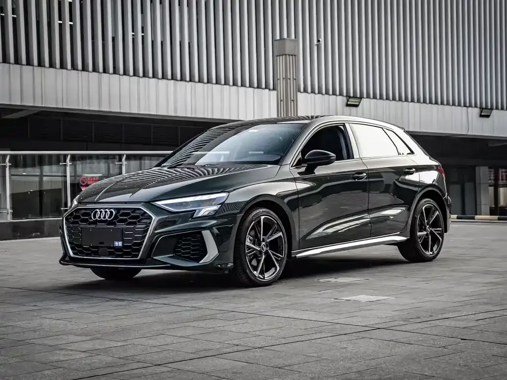 Audi A3 — фото 1
