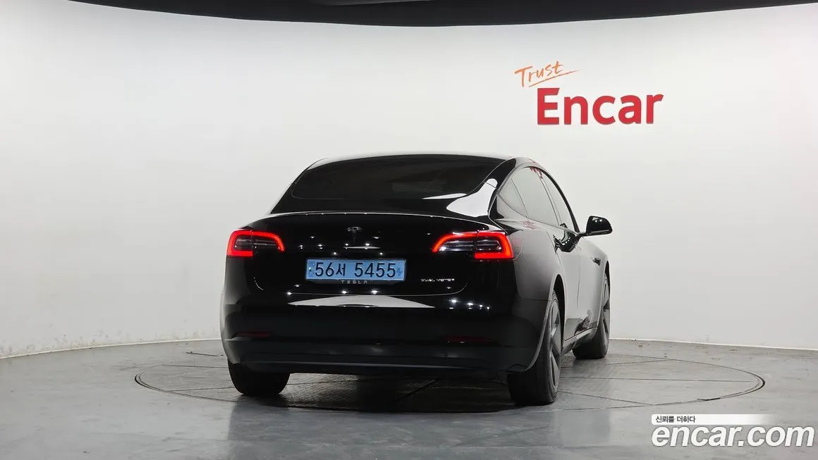 Tesla Model 3 — фото 3