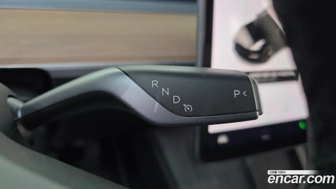 Tesla Model 3 — фото 10