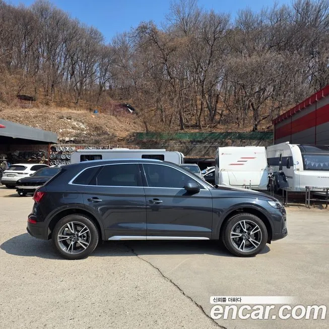 Audi Q5 2022 из KR, фото 2