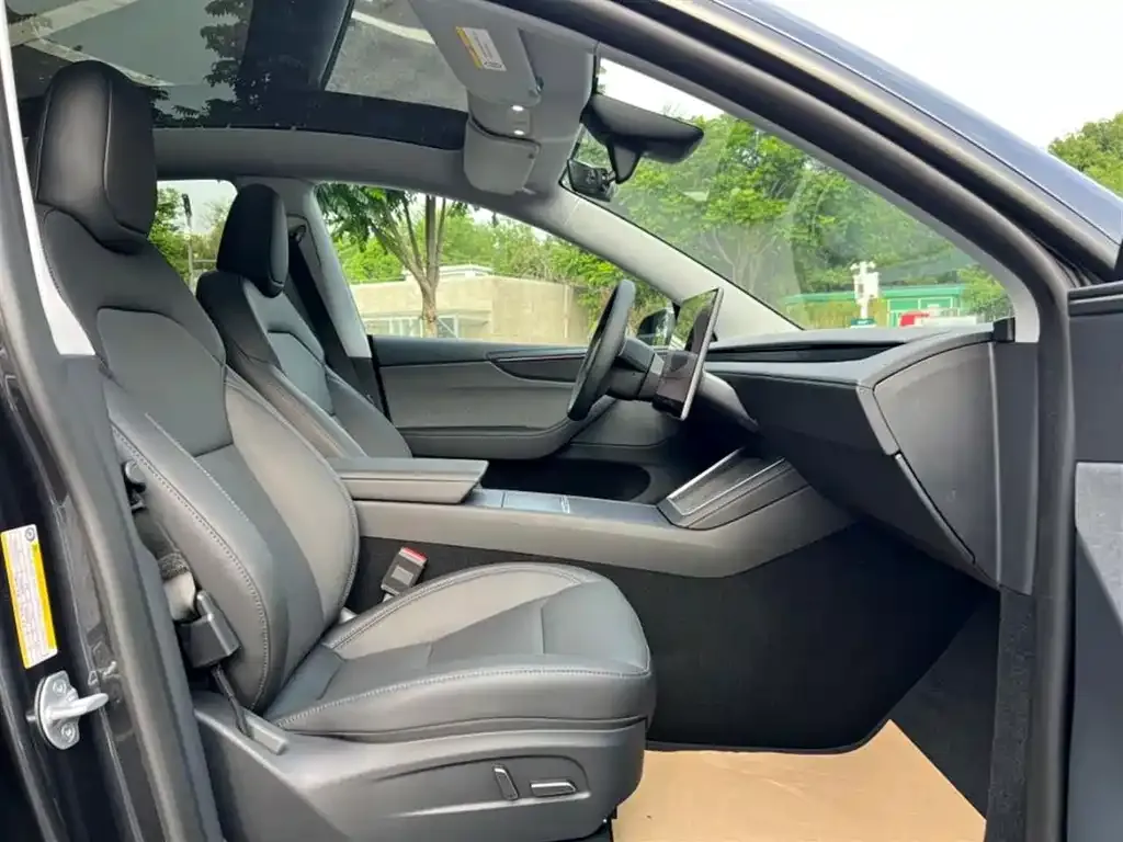 Tesla Model Y 2025 из CN, фото 3