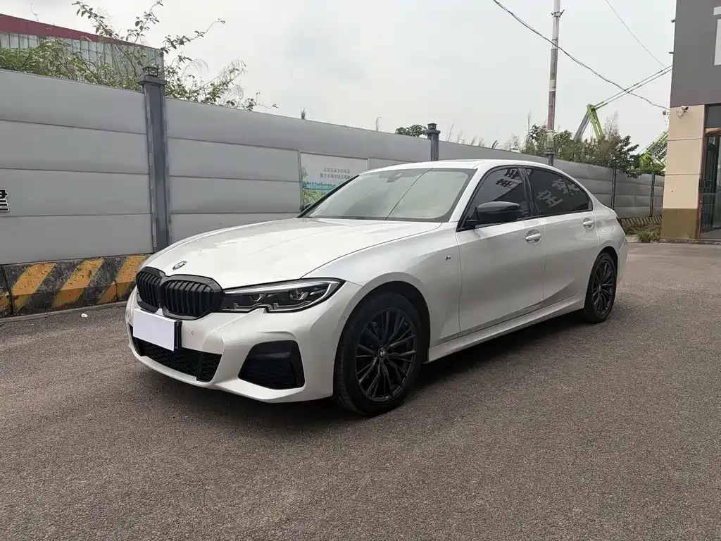 BMW 3 Series — фото 1