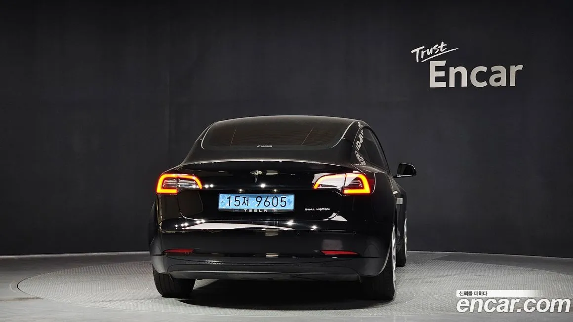 Tesla Model 3 — фото 3