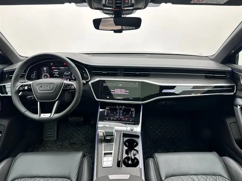 Audi A6L — фото 6