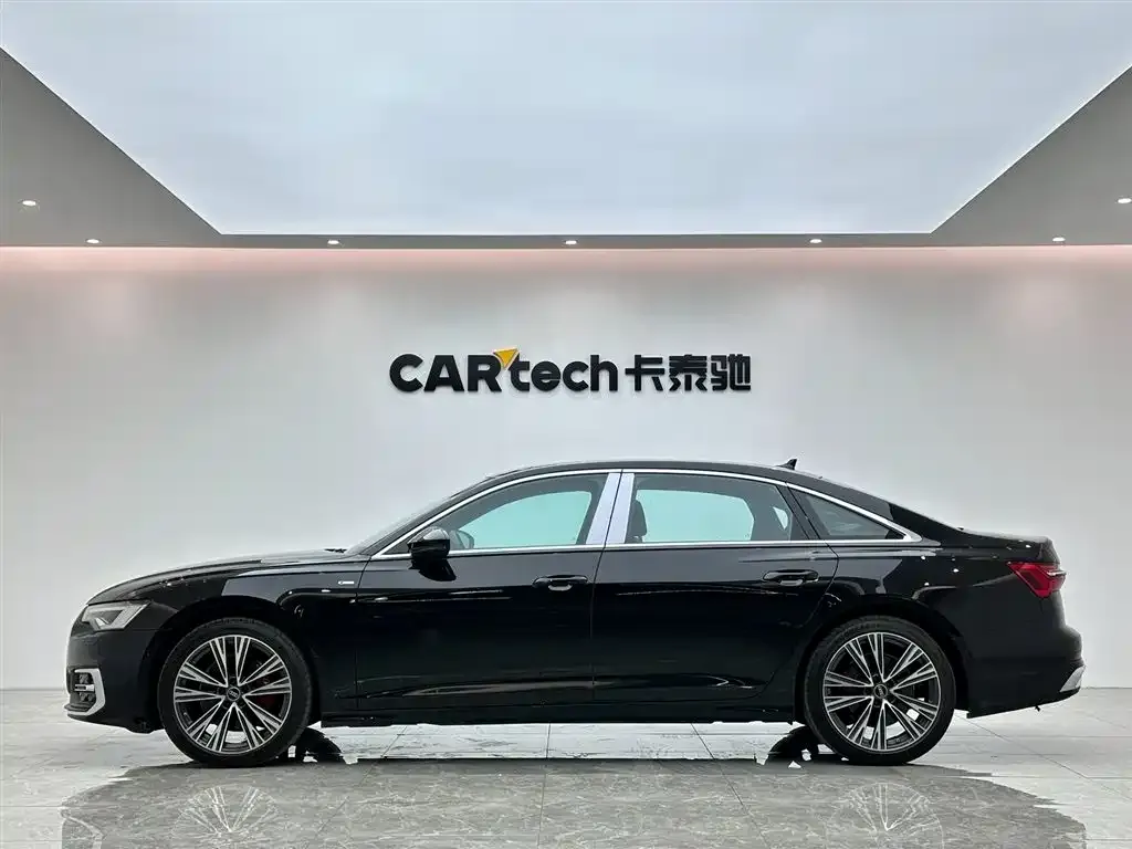 Audi A6L — фото 8