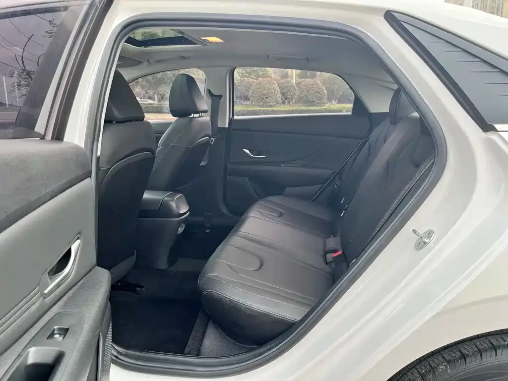 Hyundai Elantra 2021 из CN, фото 9