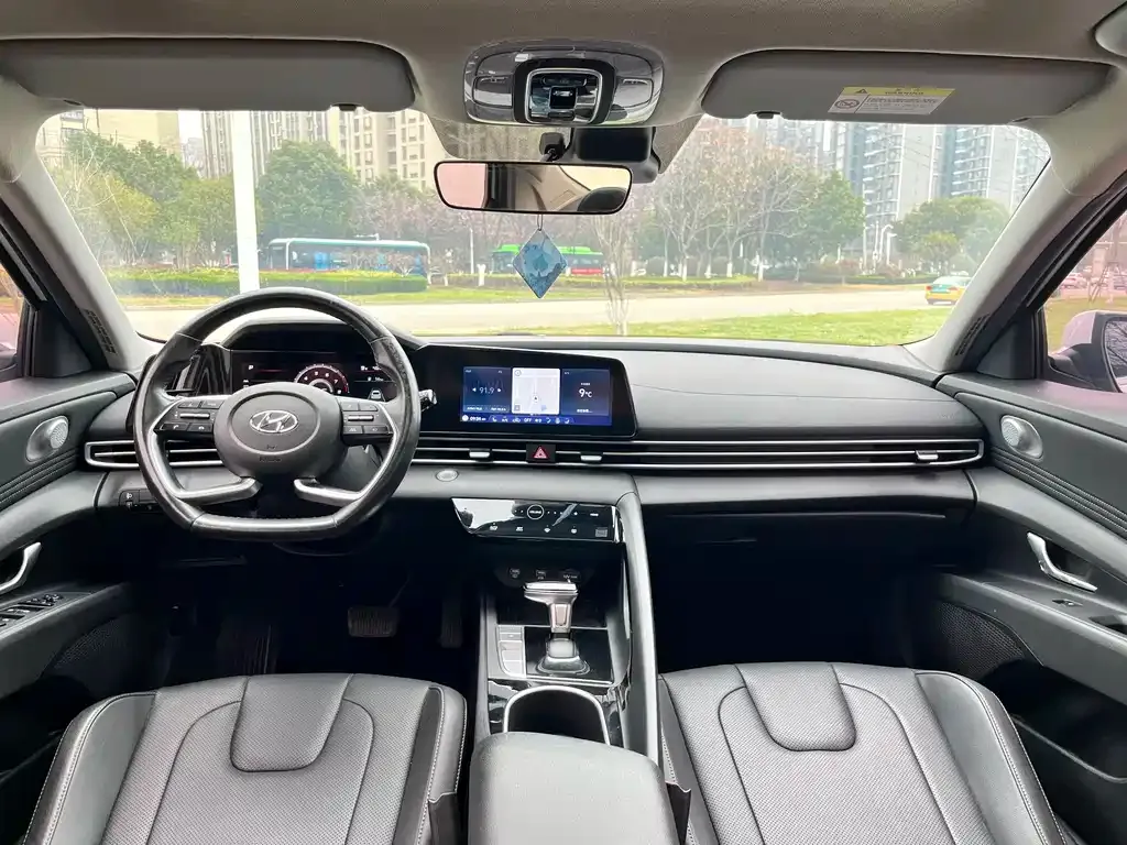 Hyundai Elantra 2021 из CN, фото 10