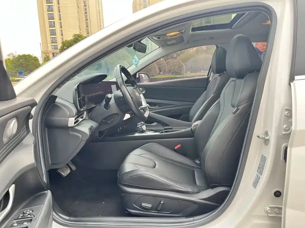 Hyundai Elantra 2021 из CN, фото 2