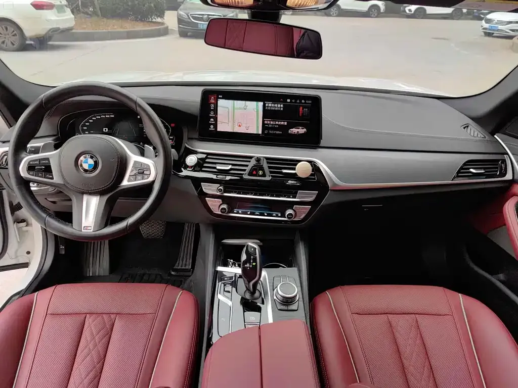 BMW 5 Series — фото 10