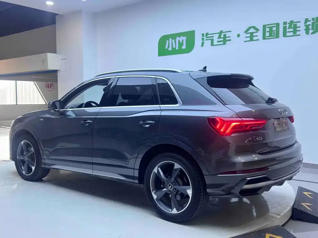 Audi Q3 — фото 10