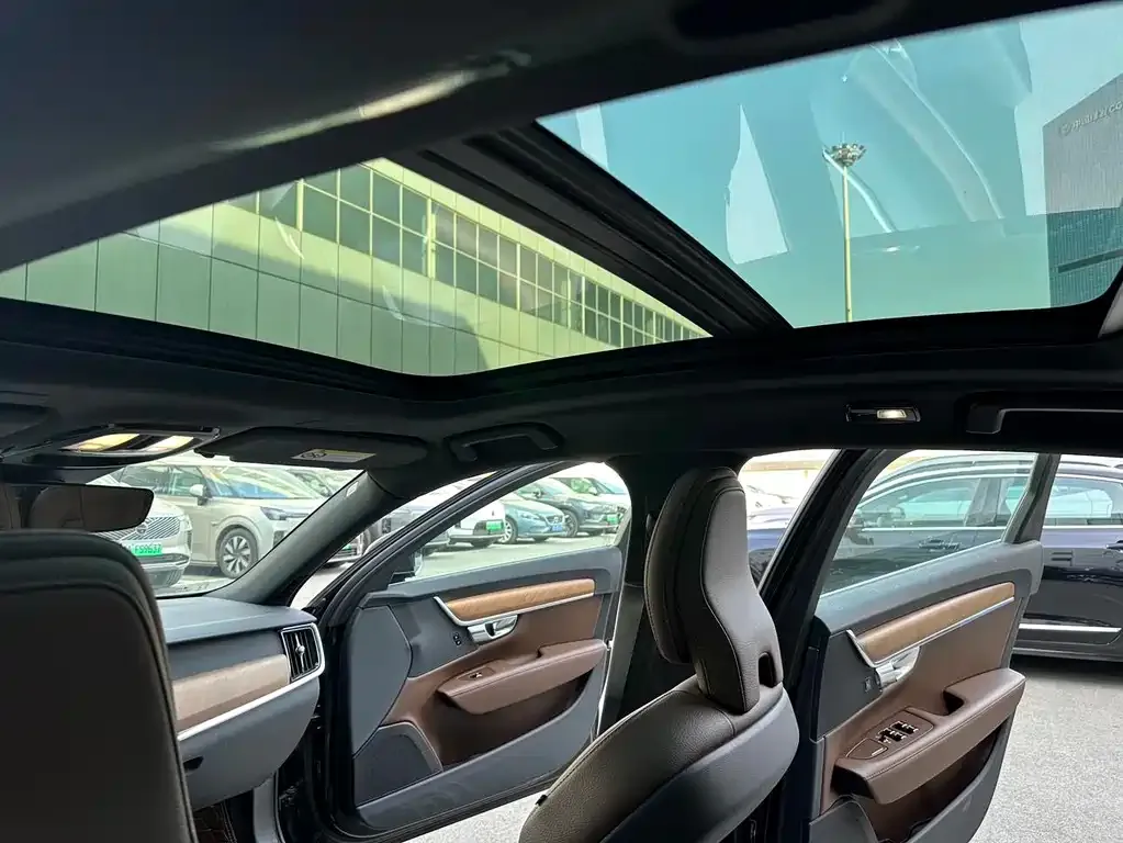 Volvo S90 — фото 3