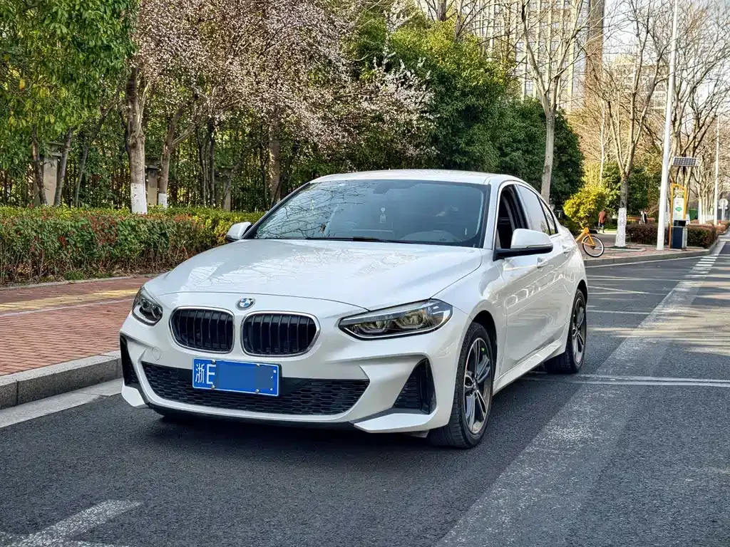 BMW 1 Series — фото 1