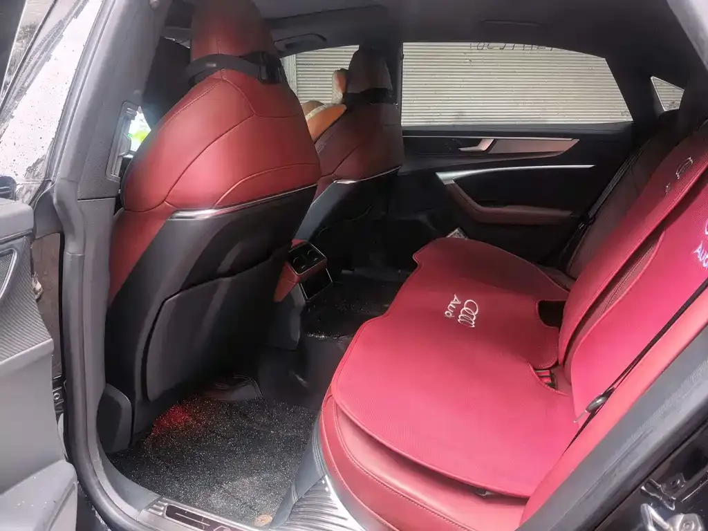 Audi A7L 2025 из CN, фото 3