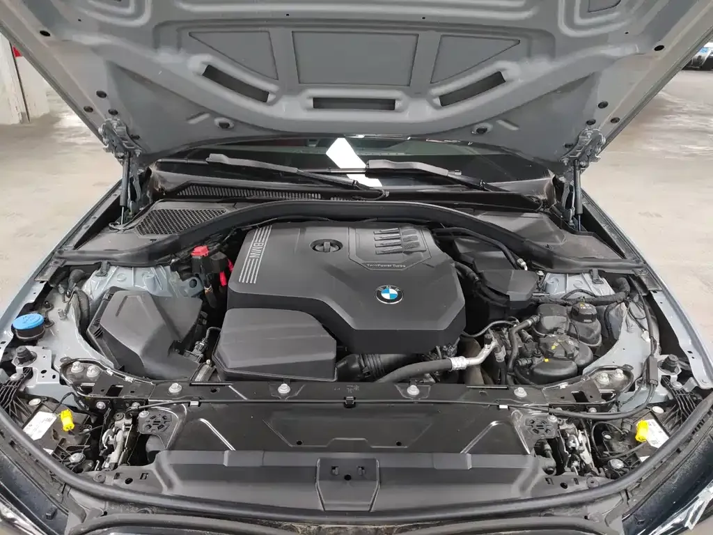 BMW 3 Series 2025 из CN, фото 9