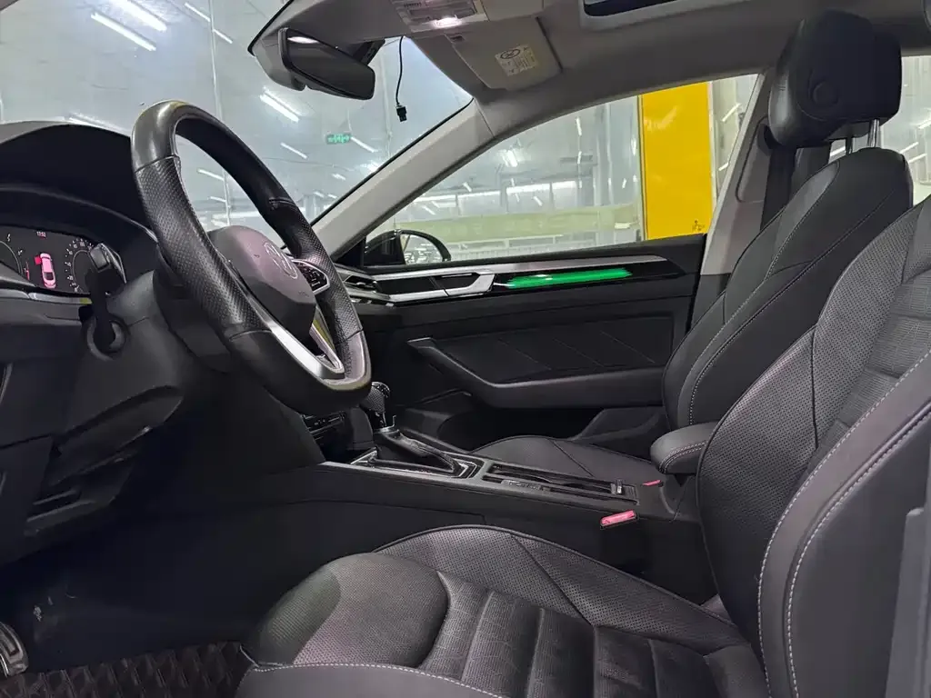 Volkswagen CC 2023 из CN, фото 8