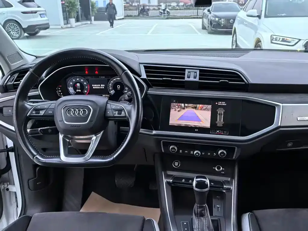 Audi Q3 2021 из CN, фото 2
