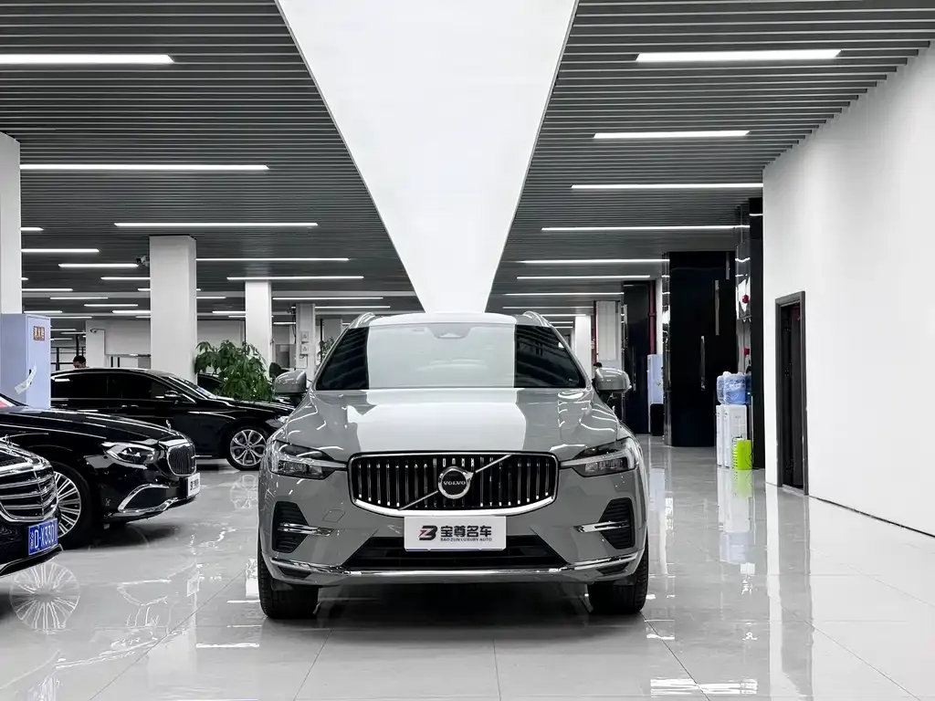 Volvo XC60 — фото 4