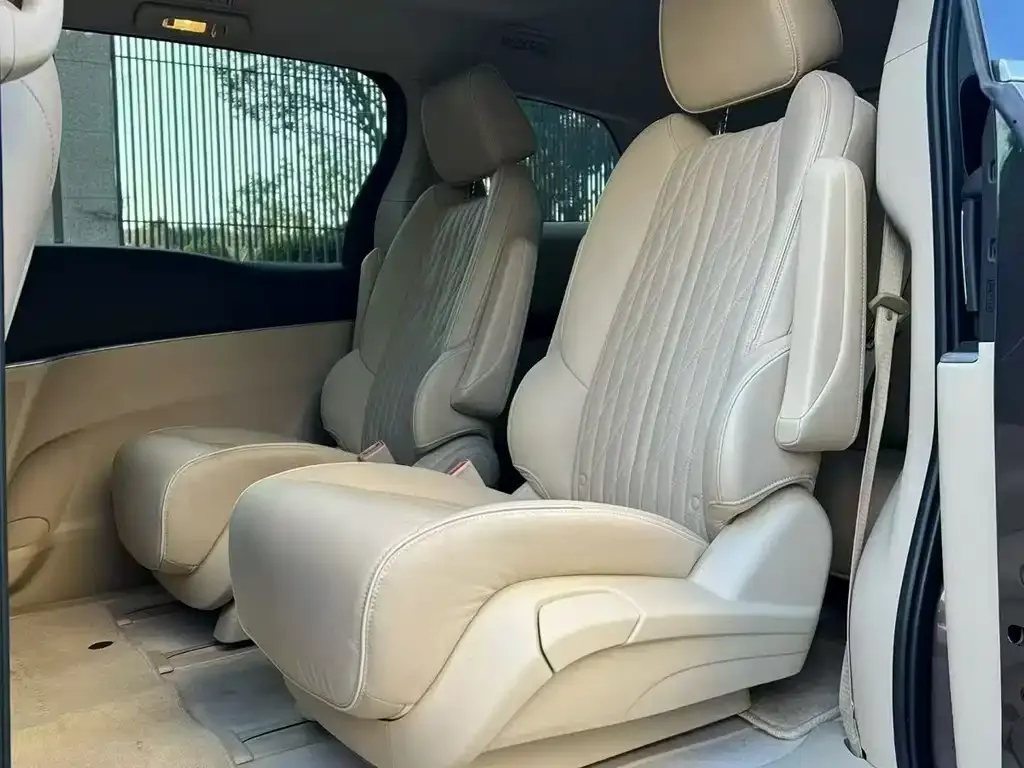 Buick GL8 2024 из CN, фото 5