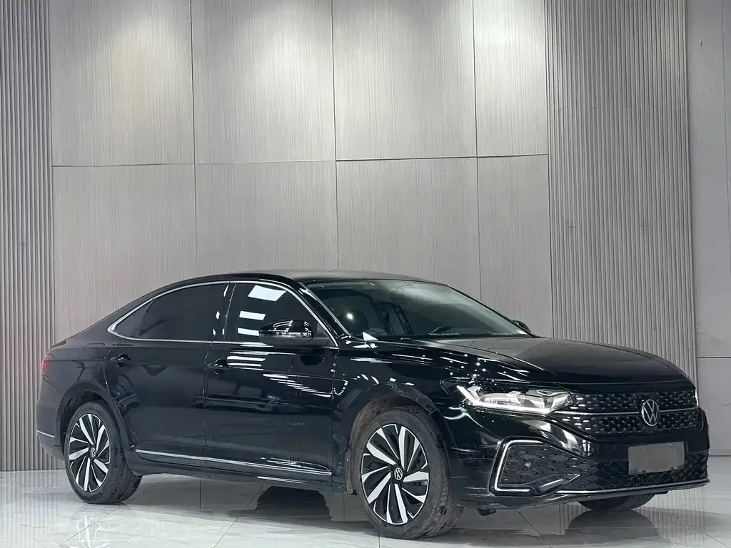 Volkswagen Passat — фото 9