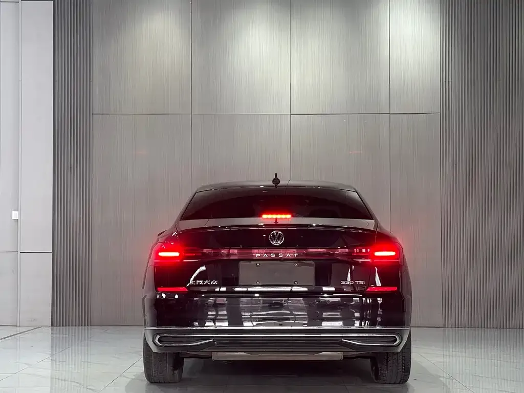 Volkswagen Passat — фото 5