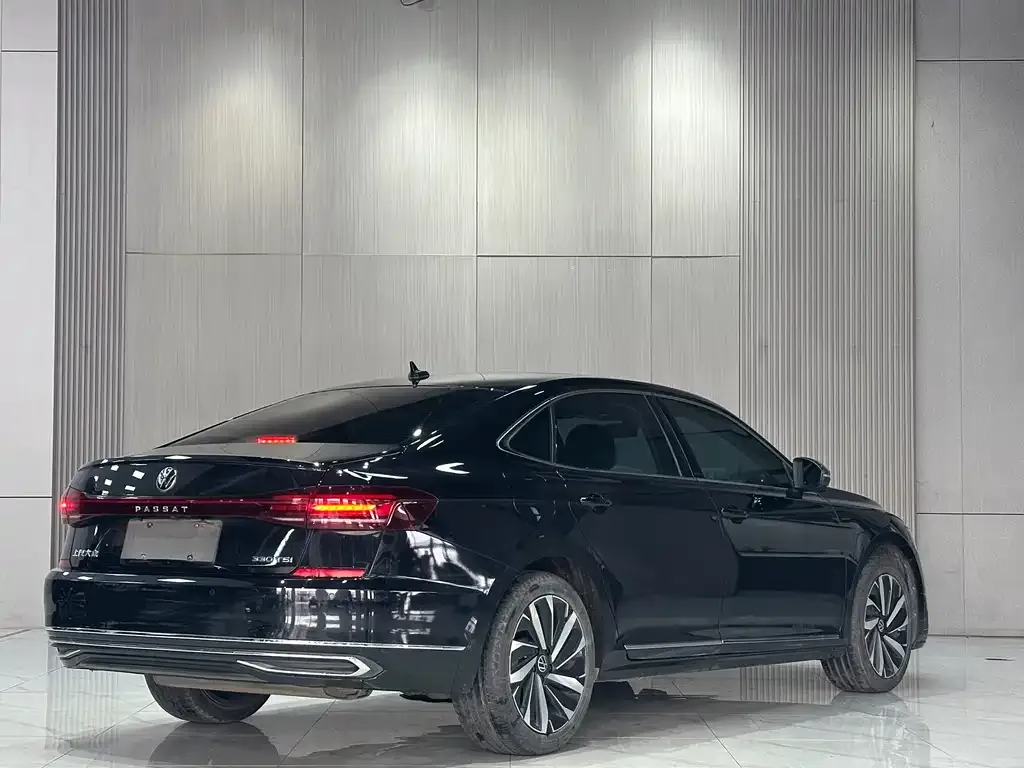 Volkswagen Passat — фото 2