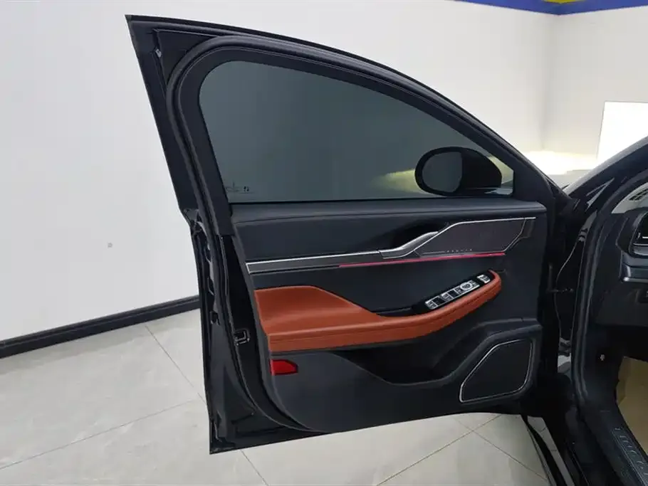 Lincoln Z 2024 из CN, фото 5