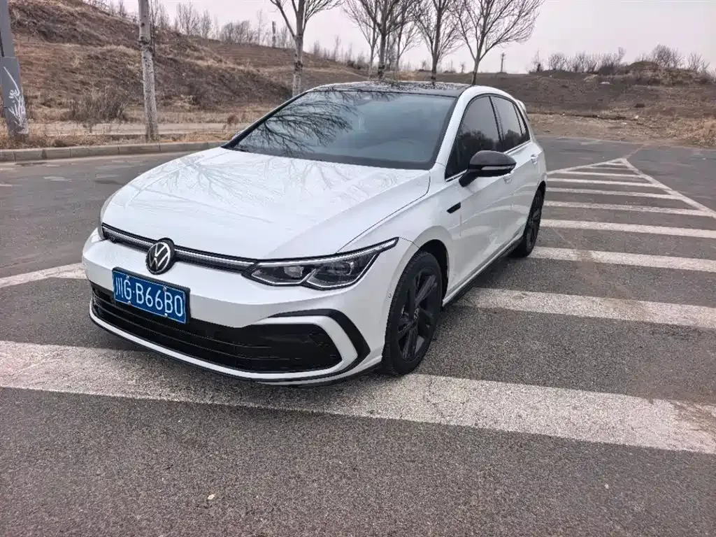 Volkswagen Golf 2022 из CN, фото 1