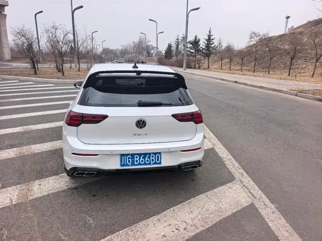 Volkswagen Golf 2022 из CN, фото 4