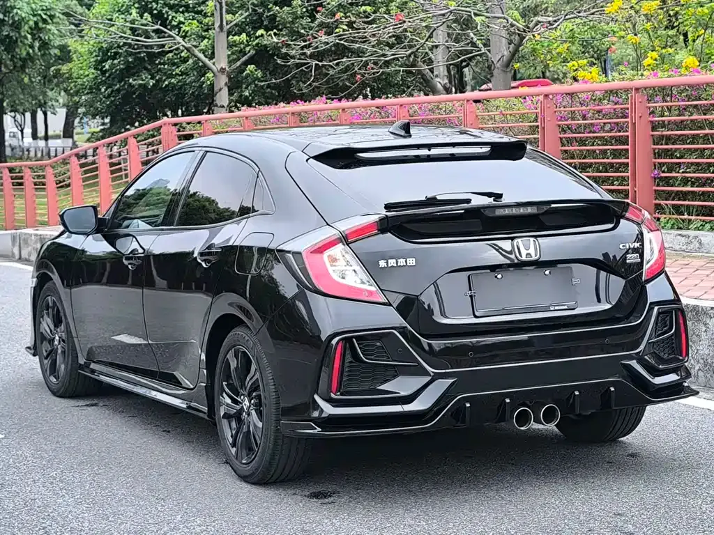 Honda Civic — фото 5