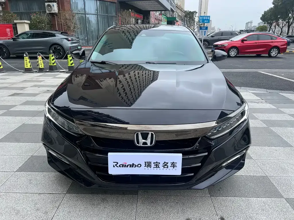 Honda Accord — фото 7