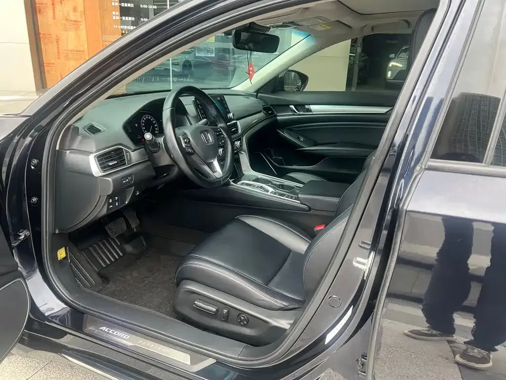 Honda Accord — фото 5