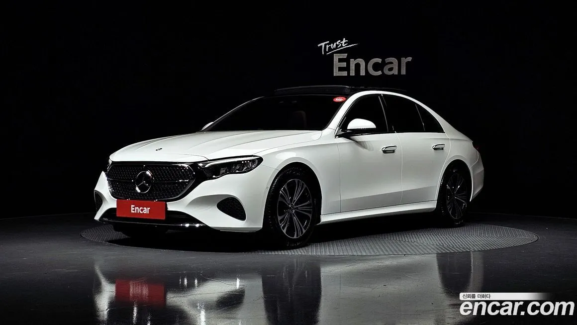 Mercedes-Benz E-Class — фото 1