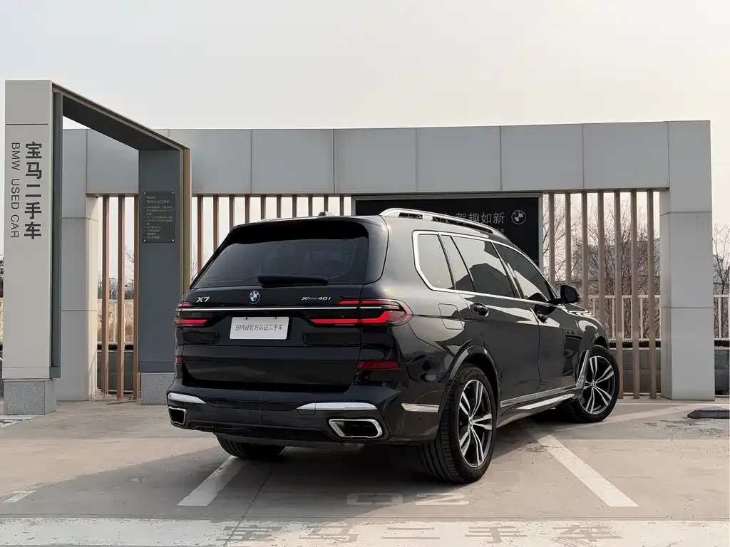 BMW X7 — фото 2