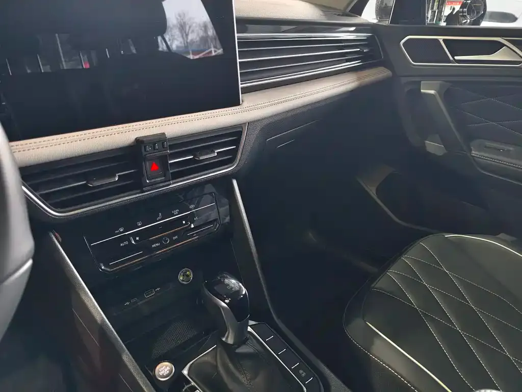 Volkswagen Tiguan L 2025 из CN, фото 4