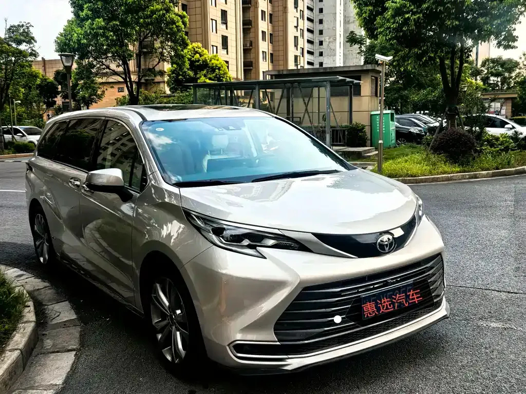 Toyota Sienna 2025 из CN, фото 8