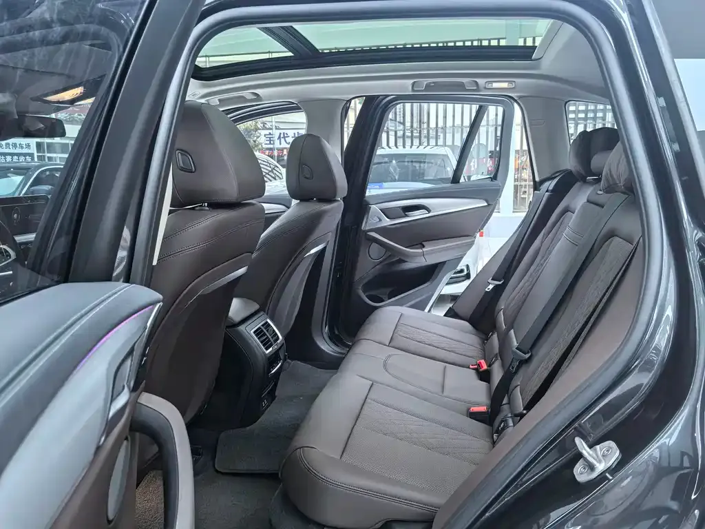 BMW iX3 2022 из CN, фото 2