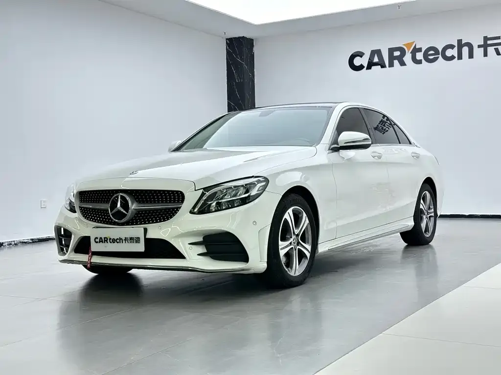 Mercedes-Benz C-Class — фото 1