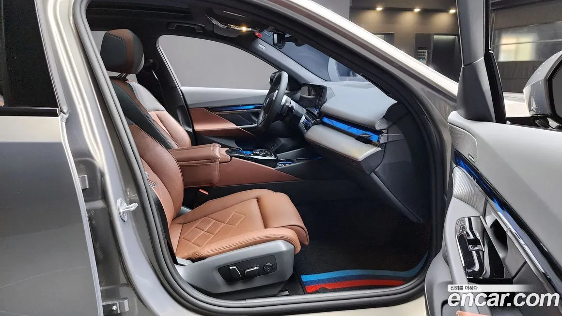 BMW 5-Series 2025 из KR, фото 10