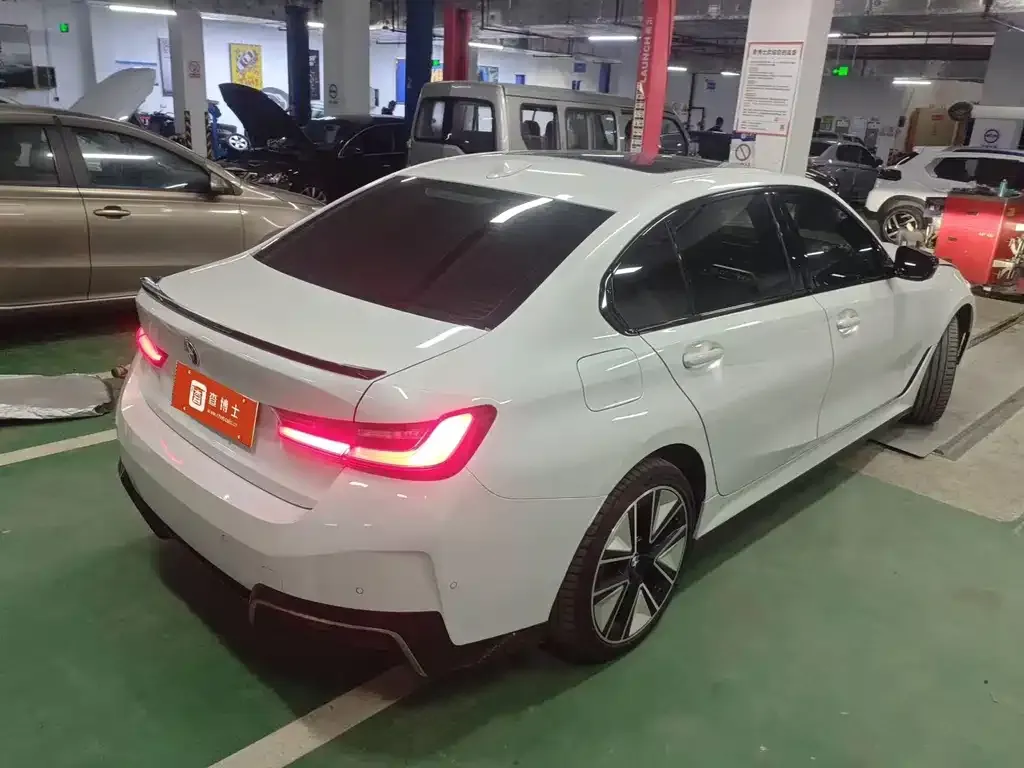 BMW i3 2023 из CN, фото 7