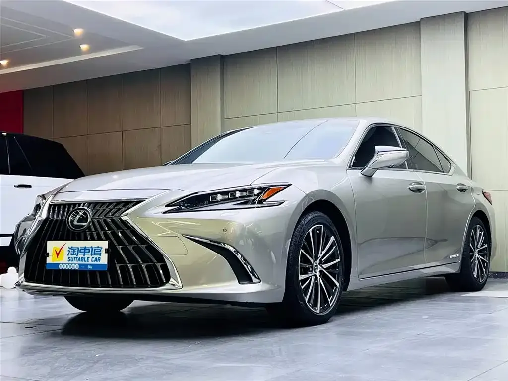 Lexus ES 2021 из CN, фото 1