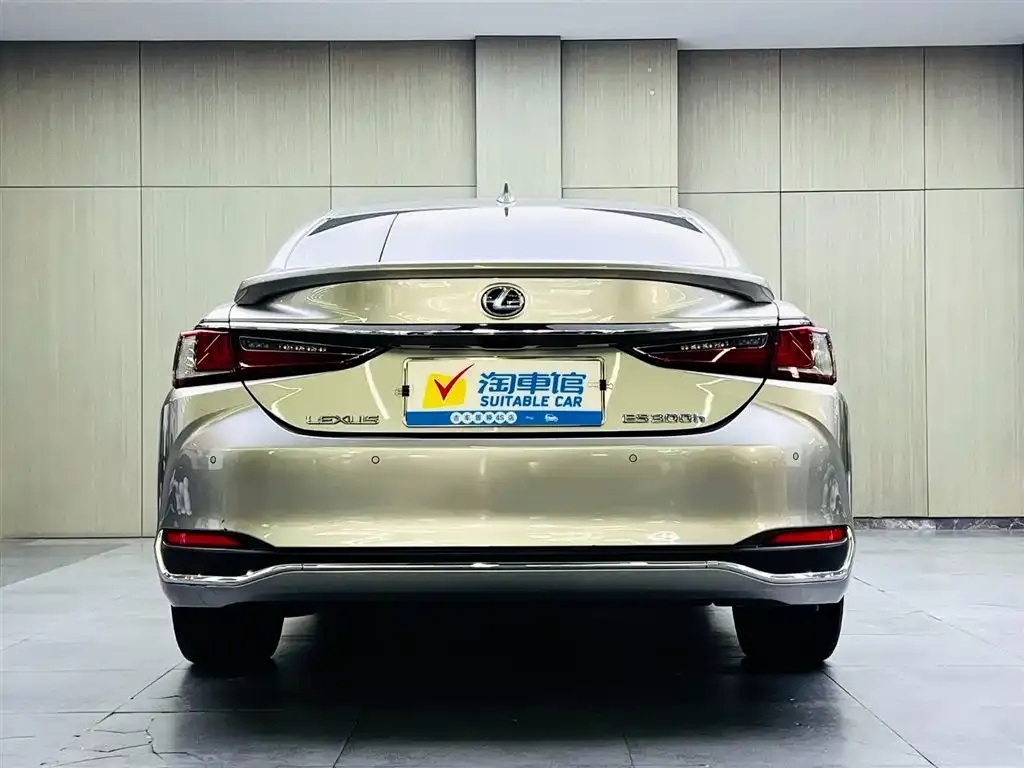 Lexus ES 2021 из CN, фото 2