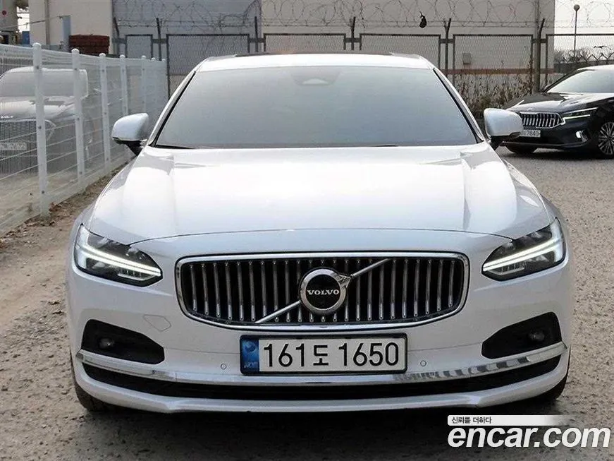 Volvo S90