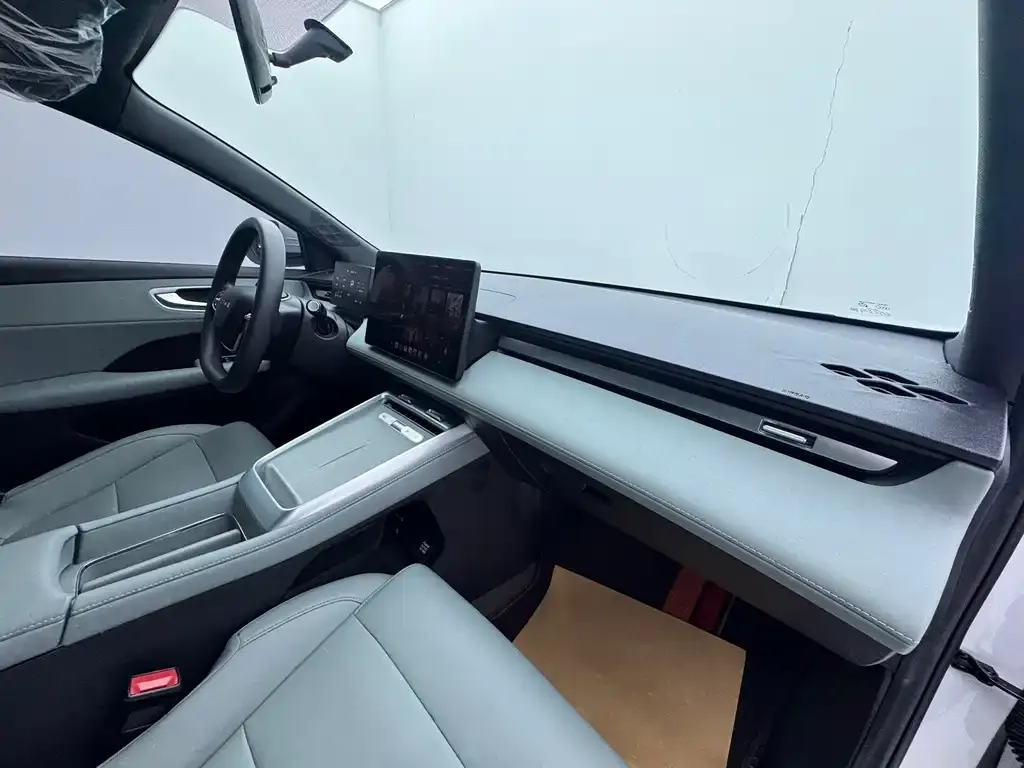 Roewe D6 2025 из CN, фото 8