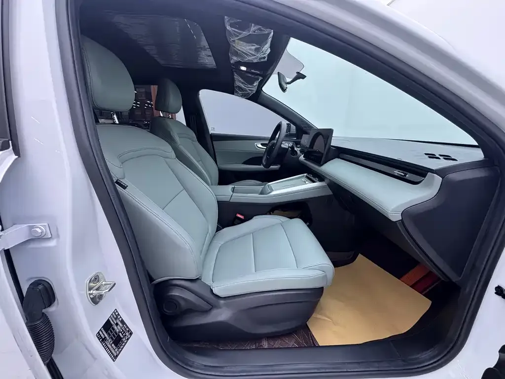 Roewe D6 2025 из CN, фото 7